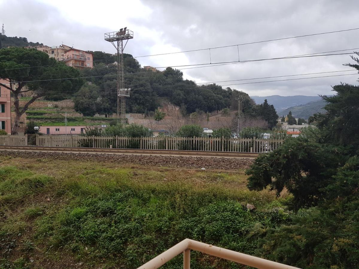 Holiday In Pietra Ligure Exterior photo